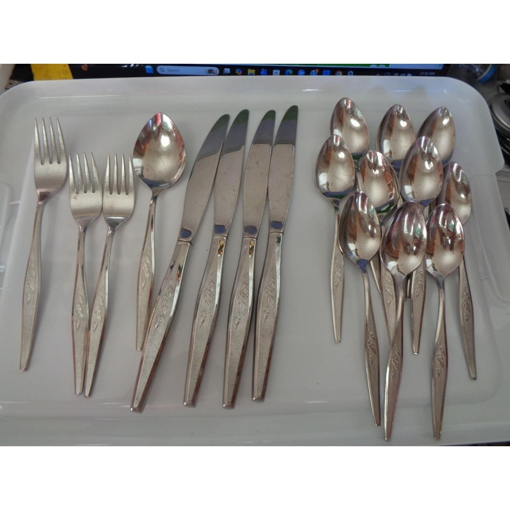 Oneida SSS Stainless 18 pieces Dinner Forks Spoons Flatware Woodmere